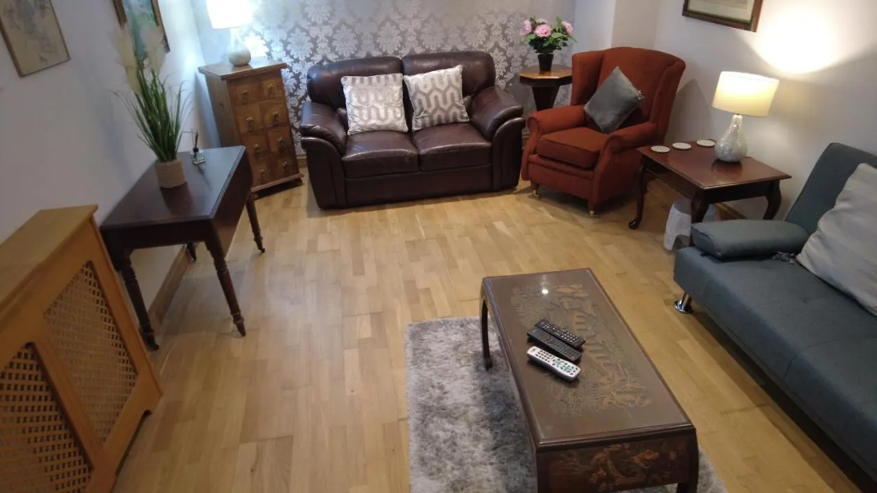 Whitby House Retreat Sleeps 12 Appartamento Sleights