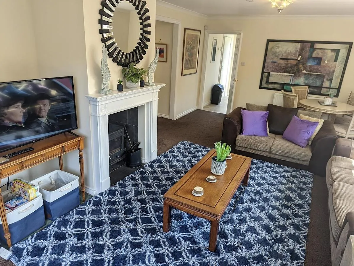 Whitby House Retreat Sleeps 12 Appartamento Sleights