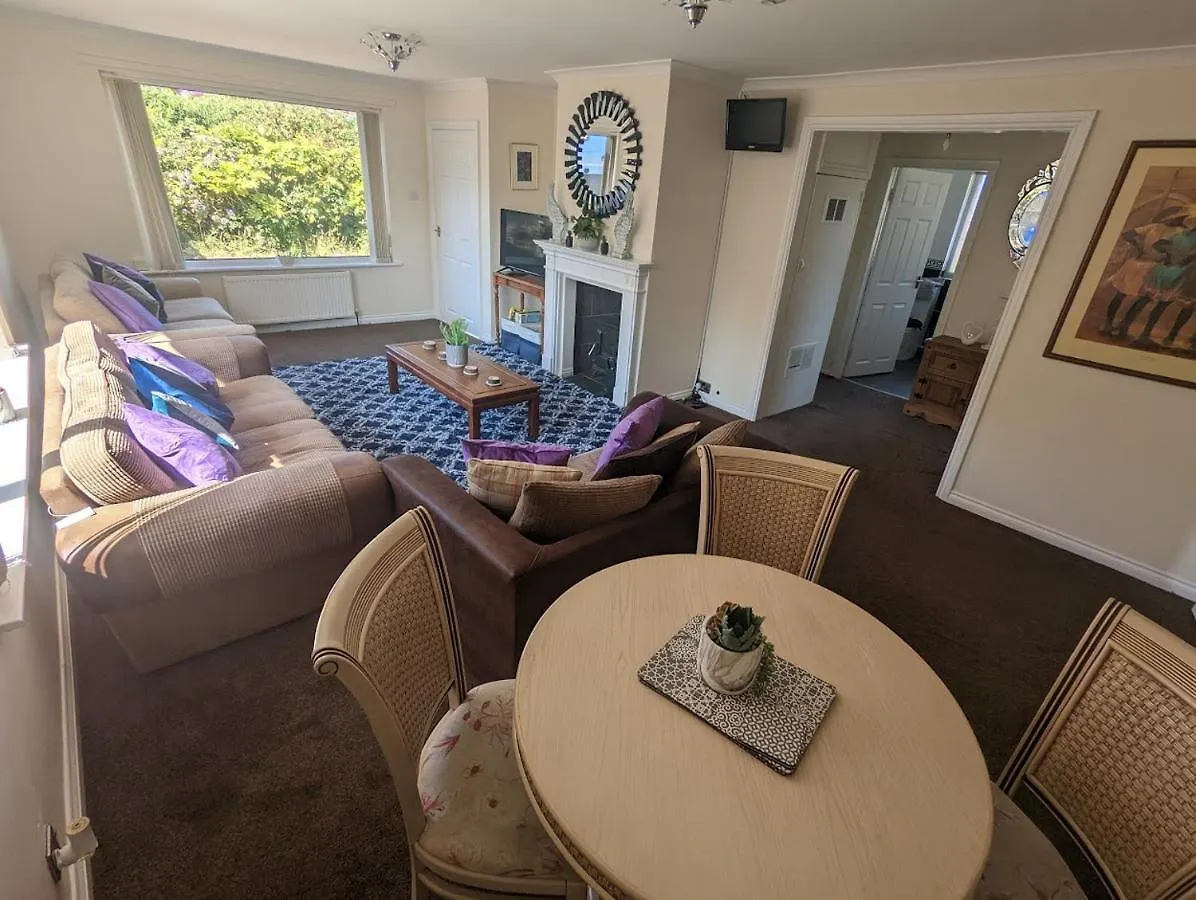 Whitby House Retreat Sleeps 12 Appartamento Sleights