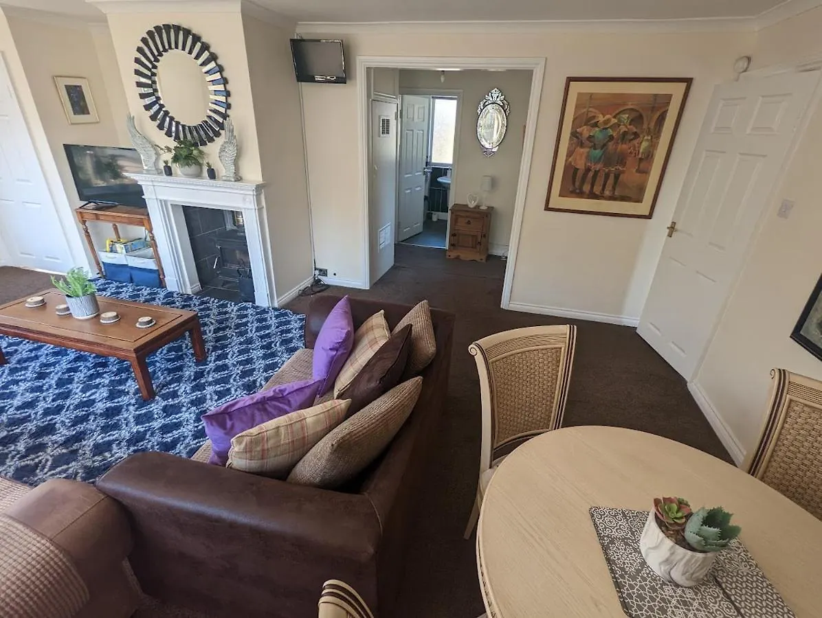 Sleights Whitby House Retreat Sleeps 12 아파트